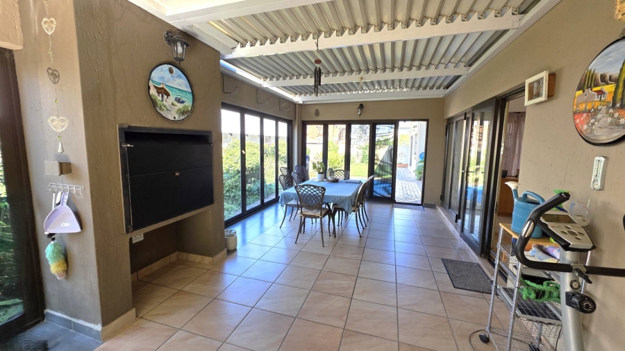 4 Bedroom Property for Sale in Leloko North West